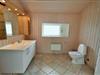 Bild 9 - Badezimmer
